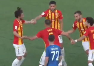 Έπος: Κομπίνα σε κόρνερ παίκτες να… χορεύουν πιασμένοι χέρι χέρι