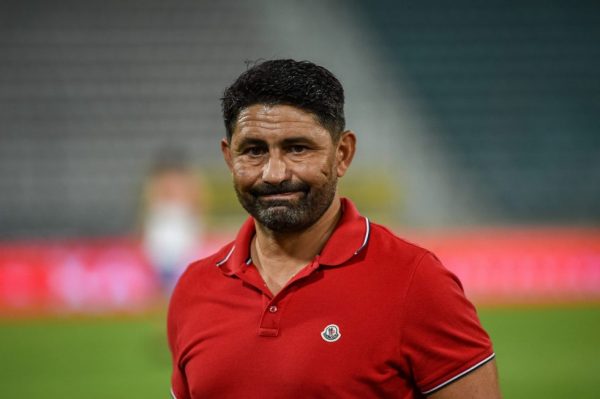 Ο Βόλος τα έβαλε με τη διαιτησία, αλλά τελικά έδιωξε τον προπονητή του