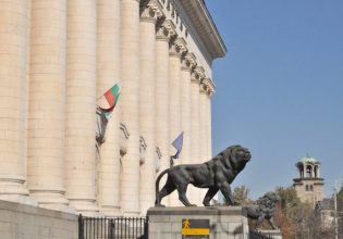 Βουλγαρία: Προκηρύχθηκαν πρόωρες εκλογές – Αλλαγή στάσης της υπηρεσιακής κυβέρνησης απέναντι στη Μόσχα