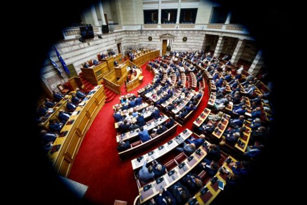 Υποκλοπές: Αυτοί είναι οι βουλευτές ΝΔ – ΣΥΡΙΖΑ που θα μετέχουν στην Εξεταστική