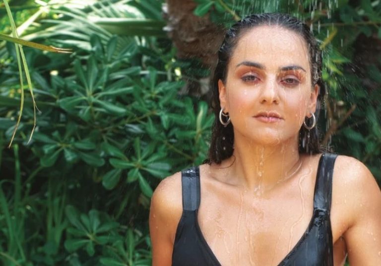 Ζένια Μπονάτσου: Η εγγονή της Λάσκαρη έβαλε το μαγιό της και μας… τρέλανε