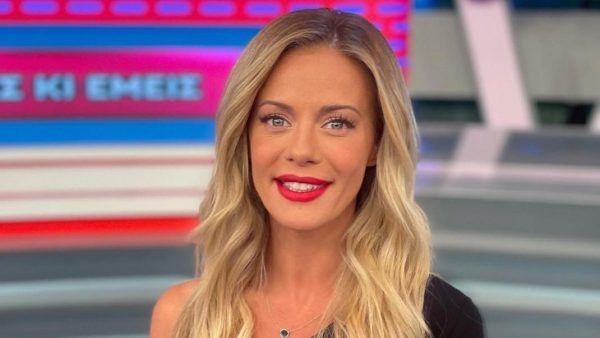 Δύσκολο καλοκαίρι για την Ζέτα Μακρυπούλια – Η συνάντηση για τα περιουσιακά και τα σπίτια που έχασε