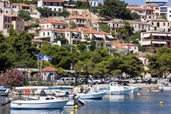 Άστρος Κυνουρίας: Δρομολογούνται αναπλάσεις κεντρικών σημείων