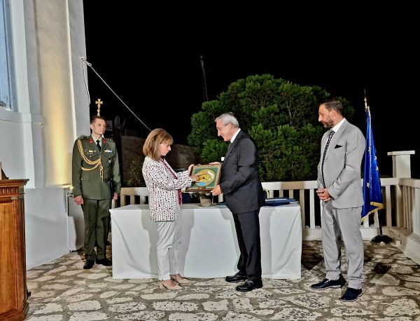 Περιφερειάρχης Ν. Αιγαίου: «Η Πρόεδρος της Δημοκρατίας έκτισε την σχέση της με τους νησιώτες σε στέρεη βάση»