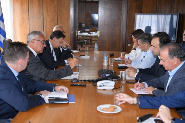 Επιπλέον πόρους για την ενεργειακή κάλυψη σχολείων και Δήμων, εξασφάλισε η ΚΕΔΕ