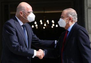 Τηλεφωνική επικοινωνία Δένδια – Κασουλίδη στη σκιά των τουρκικών προκλήσεων