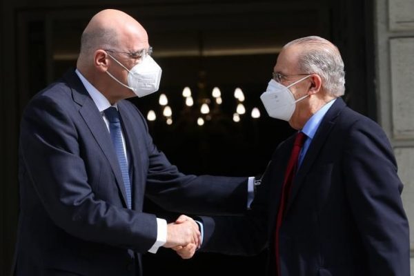 Τηλεφωνική επικοινωνία Δένδια – Κασουλίδη στη σκιά των τουρκικών προκλήσεων