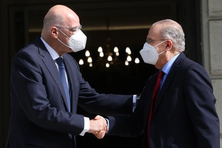 Τηλεφωνική επικοινωνία Δένδια – Κασουλίδη στη σκιά των τουρκικών προκλήσεων