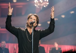 «Μάζωξη»: Ο Γιώργος Μαζωνάκης με μία συναυλία υπερπαραγωγή στην 86η ΔΕΘ