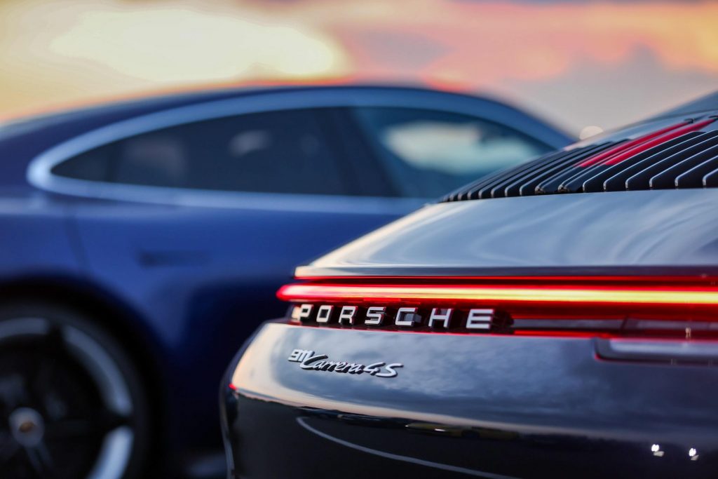 Porsche: Γράφει ιστορία το IPO της γερμανικής εταιρείας – Στην ανώτατη τιμή θα ξεκινήσει η διαπραγμάτευση της μετοχής