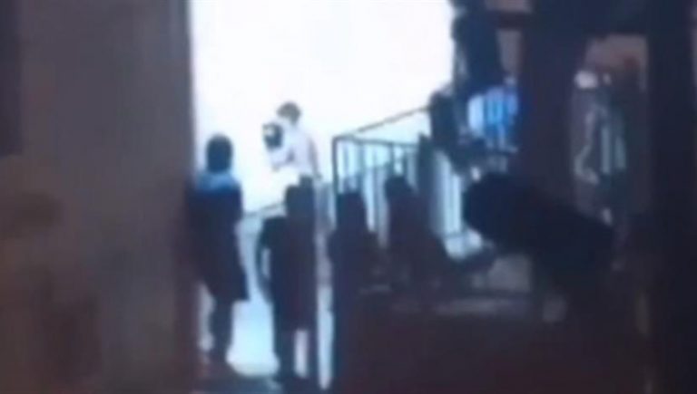 Θεσσαλονίκη: Παρέμβαση εισαγγελέα για αυτοσχέδιους αγώνες μποξ σε αυλή δημοτικού