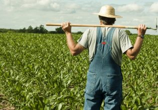 Τέλος επιτηδεύματος: Εξαιρούνται αγρότες και αλιείς και για το φορολογικό έτος 2022