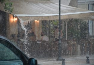 Καιρός: Εκρηκτικό κοκτέιλ με βροχές, καταιγίδες και χαλάζι την Παρασκευή – Πού θα «χτυπήσουν»