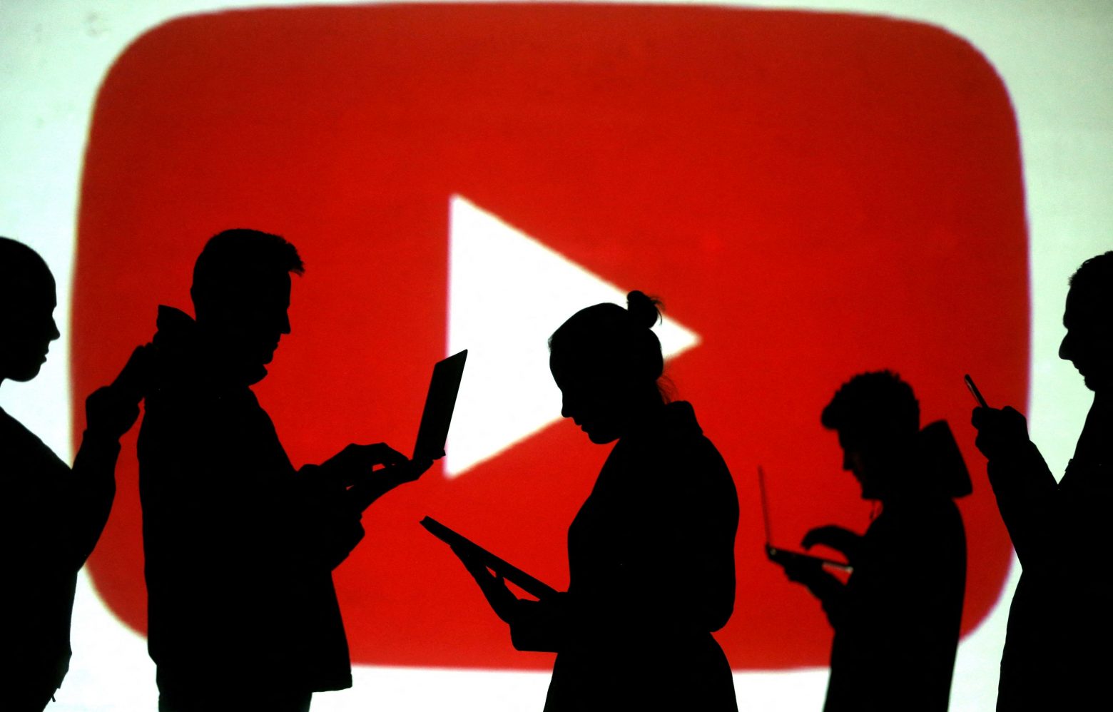 YouTube και Meta υπόσχονται καλύτερη αντιμετώπιση του online εξτρεμισμού