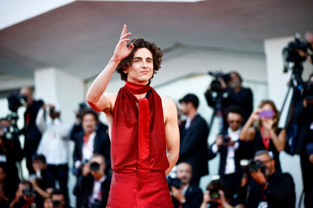 Ο Timothée Chalamet κατακεραυνώνει την αρνητικότητα των σόσιαλ μίντια: «Είναι δύσκολο να είσαι ζωντανός σήμερα»