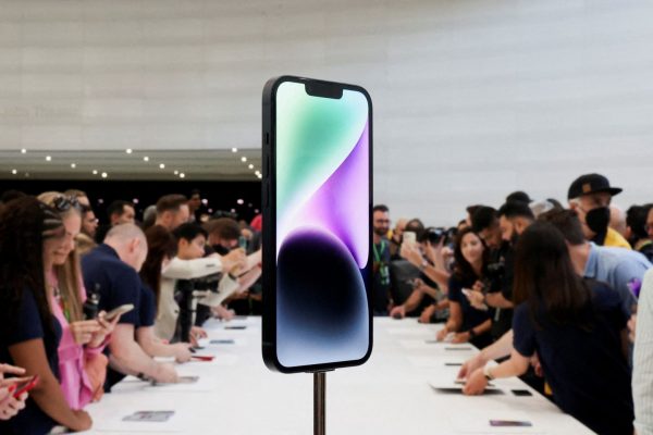 iPhone 14: Η Μόσχα παρακάμπτει τις κυρώσεις για να εισάγει το νέο μοντέλο
