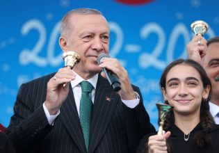 Ο Ερντογάν ετοιμάζεται για εκλογές και τα «δίνει όλα»