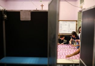 Εκλογές στην Ιταλία: Η Ευρώπη παρακολουθεί με κομμένη την ανάσα την ψήφο στην ακροδεξιά