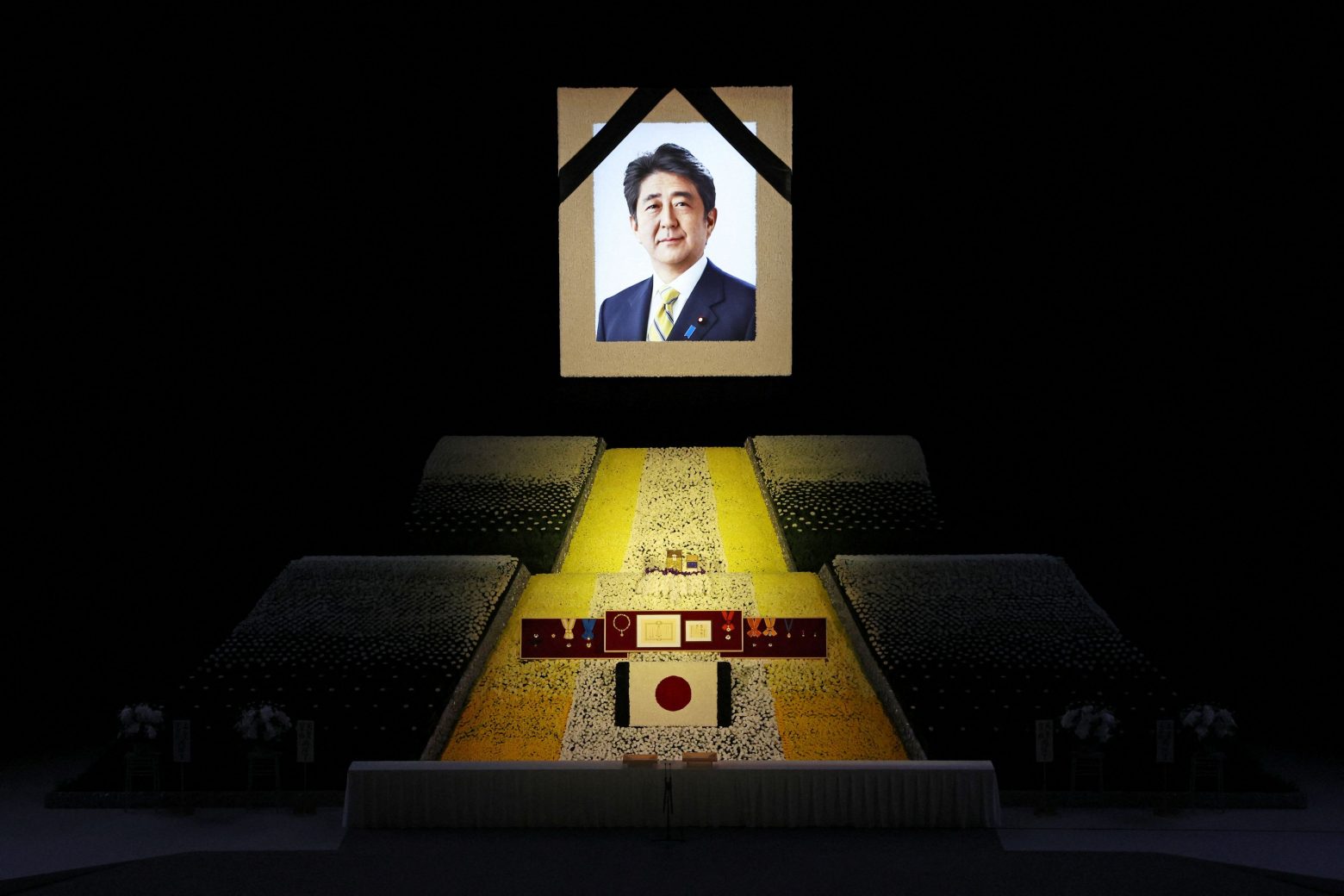 Σίνζο Άμπε: Η κηδεία του στο φόντο διαμαρτυριών - Γιατί έχει διχαστεί η Ιαπωνία