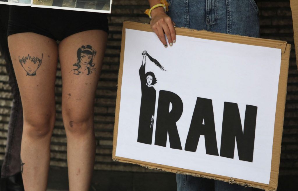 Ιράν: Για 12η ημέρα συνεχίζονται οι διαδηλώσεις για τον θάνατο της Μαχσά Αμινί