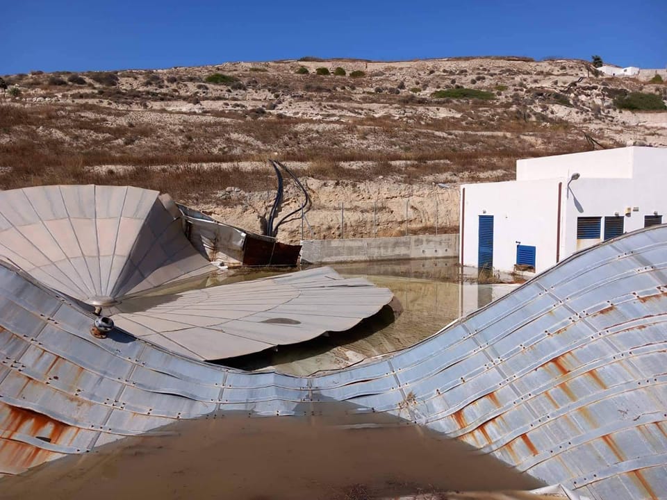 Δήμος Μήλου: Αποκαταστάθηκε η υδροδότηση μετά την κατάρρευση της δεξαμενής νερού