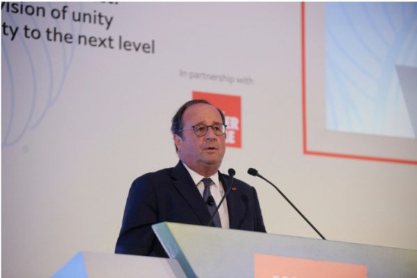 Φρανσουά Ολάντ: «Αν ο Πούτιν καταλάβει ουκρανικά εδάφη, ίσως η Τουρκία θελήσει να κάνει το ίδιο»