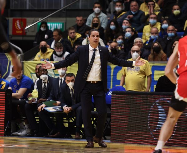 Σφαιρόπουλος: «Ψηλά το κεφάλι, αυτή η Εθνική έχει μέλλον»