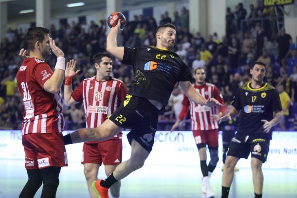 Γιατί ο Ολυμπιακός ζητά το ντέρμπι της Δευτέρας να γίνει παρουσία Εισαγγελέα