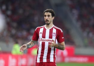 Αλλάζει την μισή εντεκάδα ο Κορμπεράν