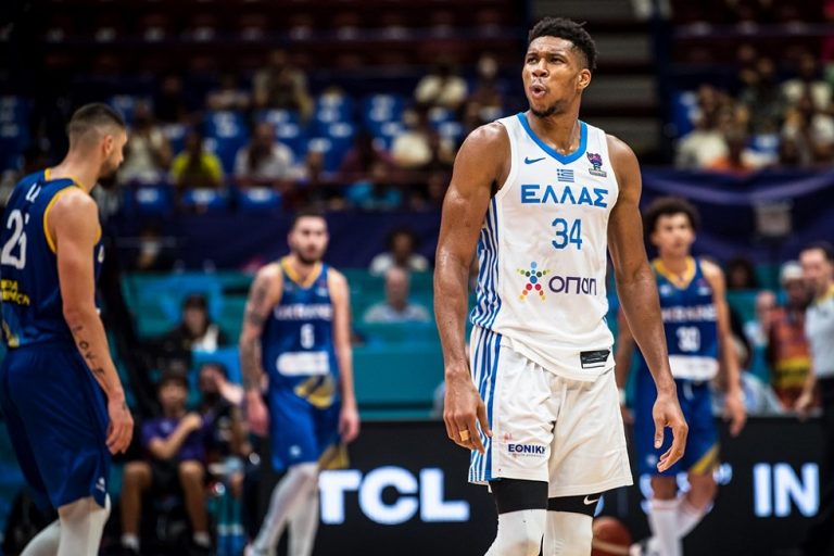 Εσθονία – Ελλάδα: Κώστας μπλοκάρει και Γιάννης καρφώνει χωρίς σταματημό! (vid)