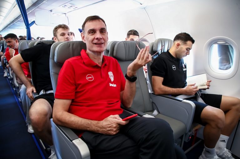 Photostory από το ταξίδι Ολυμπιακού και Παναθηναϊκού με το ίδιο τσάρτερ