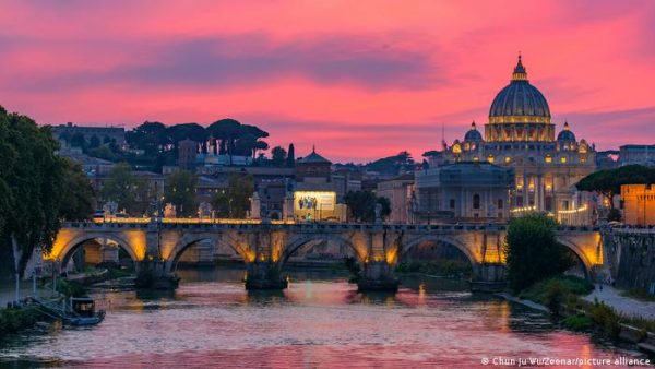 Αντίστροφη μέτρηση για τις κάλπες στην Ιταλία