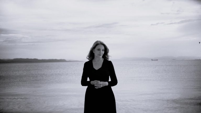 Όλια Λαζαρίδου στο in: «Ο άνθρωπος είναι μισός ψυχή και μισός κτήνος. Δεν ξέρεις πότε θα σου βγει το κάθε πρόσωπο»