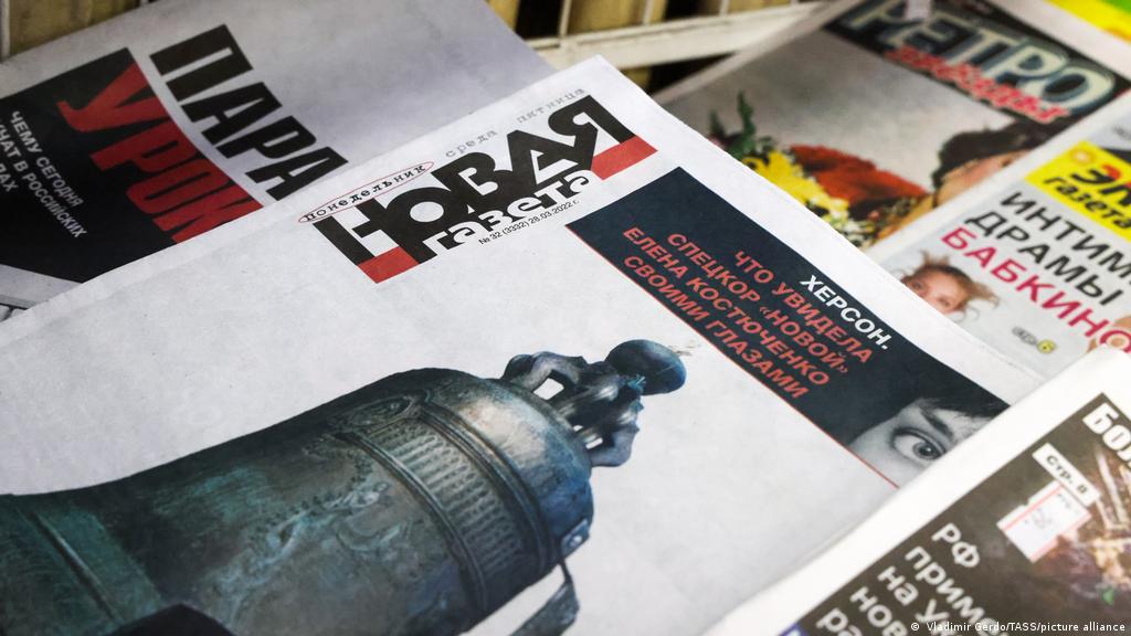 Ρωσία: Ανακλήθηκε η άδεια κυκλοφορίας και του περιοδικού Novaya Raskaz-Gazeta