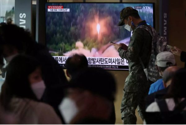 Βόρεια Κορέα: Με εκτόξευση βαλλιστικών πυραύλων «χαιρέτισε» την αποχώρηση της Κάμαλα Χάρις από την Σεούλ