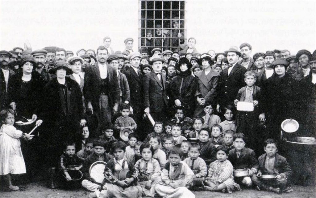 Ρέθυμνο: Από τον μαύρο ουρανό της προσφυγιάς, στον μαυροπίνακα των σχολείων