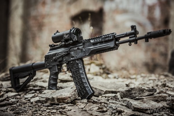 Ρωσία: Τι αλλάζει στο τουφέκι Καλάσνικοφ AK-12 - Το χρησιμοποιούν οι στρατιώτες στην Ουκρανία