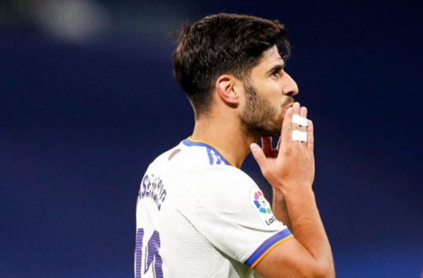 Ασένσιο: Έμεινε ξανά στον πάγκο και τα «έσπασε» όλα…