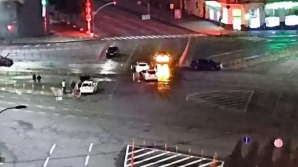 Ουκρανία: Βίντεο από το τροχαίο του Ζελένσκι – Σχεδόν διαλυμένο το άλλο αυτοκίνητο