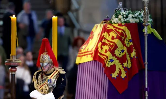 Βασίλισσα Ελισάβετ: Σήμερα το τελευταίο αντίο παρουσία δεκάδων ηγετών - Το βράδυ η ταφή