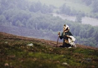 Βασίλισσα Ελισάβετ: Η άγνωστη φωτογραφία με την οποία την αποχαιρετά το παλάτι