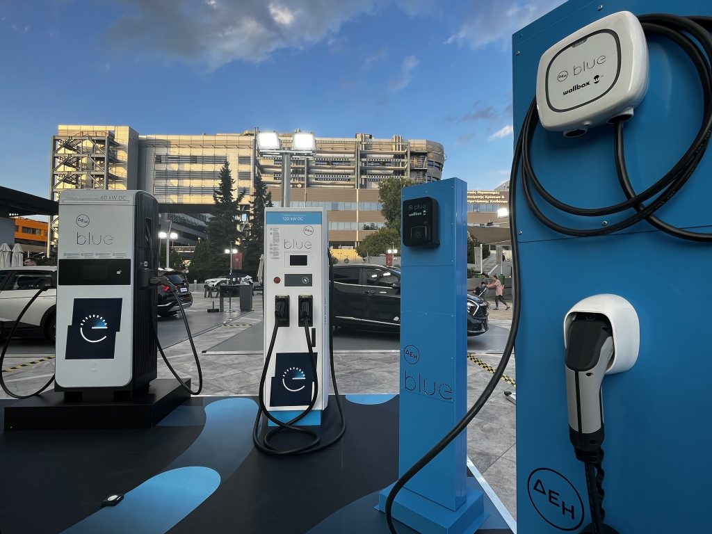 PPC blue – Sklavenitis collaborate for 1,400 charging points in stores throughout Greece