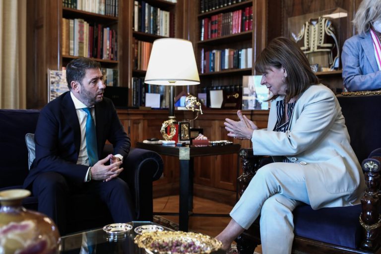 Σακελλαροπούλου σε Ανδρουλάκη: Η υπόθεση έχει πάρει το δρόμο της ενώπιον των αρχών