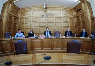 Υποκλοπές: Καμία επισύνδεση πολιτικού δεν είναι νόμιμη – Δεν καταστρέφεται φάκελος χωρίς εντολή – Τι είπε ο Ρουμπάτης