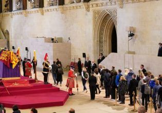 Κηδεία Ελισάβετ: Ποια ήταν η τελευταία στην ουρά που απέτισε φόρο τιμής στη βασίλισσα