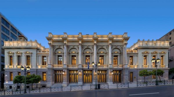 Εθνικό Θέατρο: Οι παραστάσεις της νέας σεζόν και εισιτήρια με 10 ευρώ