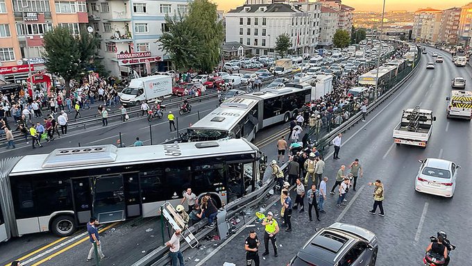 Τουρκία: Καραμπόλα 4 λεωφορείων στην Κωνσταντινούπολη - 100 τραυματίες