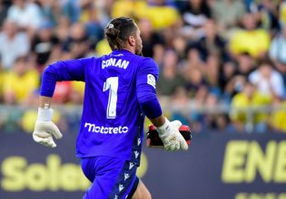 Σοκ στο Κάντιθ: Φίλαθλος κατέρρευσε στις κερκίδες – Ο τερματοφύλκας Λεντέσμα μετέφερε τον απινιδωτή (pics & vid)