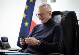 Γαλλία: Υπουργοί τυλίγονται ζεστά εντός γραφείου για να δώσουν το ενεργειακό παράδειγμα