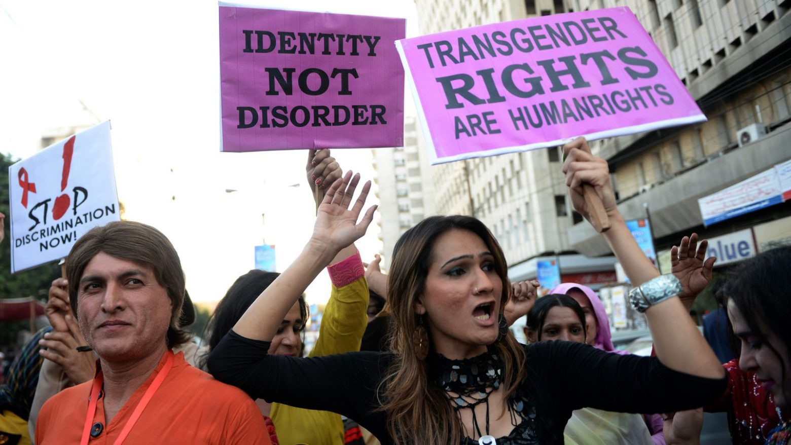 Πακιστάν: Ο νόμος-ορόσημο για τα δικαιώματα των τρανς δέχεται επίθεση -  Γερουσιαστής προσπαθεί να τον ανατρέψει